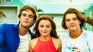 Будка поцелуев 3 || Калейдоскоп поцелуев 3 || Русский трейлер || Фильм 2021 (Netflix)