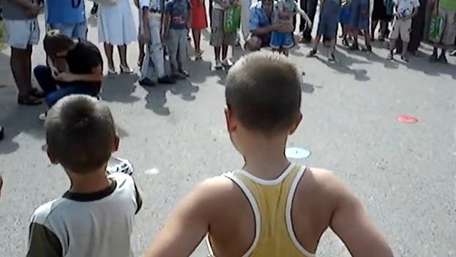 Дрифт на радиоуправляемом авто смотреть онлайн