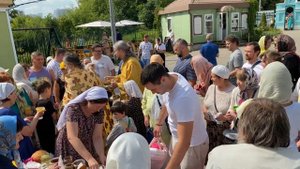 Освящение меда нового сбора. Храм Рождества Пресвятой Богородицы в Крылатском