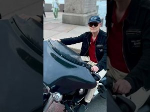 Мотопрогулка на Harley Davidson по Петербургу: Экстремальные развлечения Агентства Экстрима АХАА.