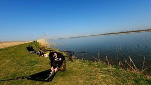 Бешеный клёв белого амура. Ловля амура на флэт.Вот это паровозы!!