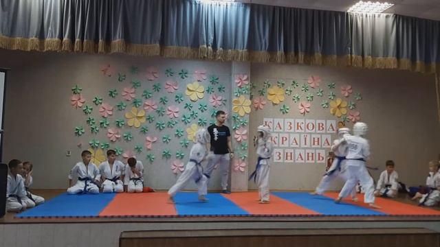 Показательные выступления младшей команды Грифон