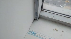 Установка пластиковых подоконников на эркерный проём стоично-ригельной системы остекления.