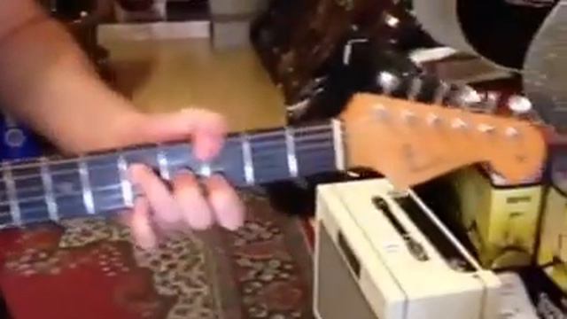 VINTAGE FENDER 1963 OLYMPIC WHITE Stratocaster смотреть онлайн