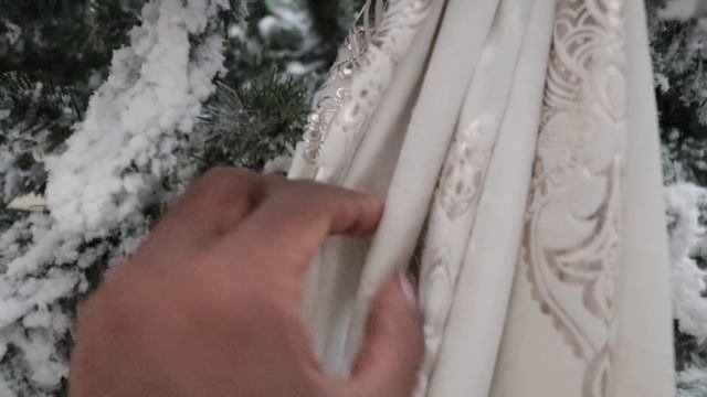 How To Decorate A Christmas Tree With Fabric Like A Pro | Alternative Christmas Tree Ideas 2023