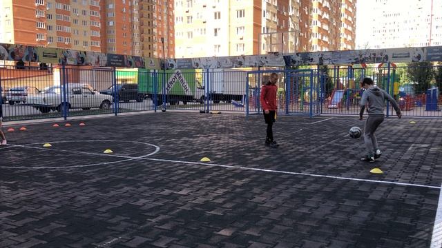 Жонглирование мяча #футбол #тренировки #детям #индивидуальныетренировки