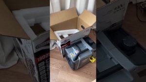 Инвертор Briggs and Stratton P2400. Распаковка / Inverter generator BRIGGS&STRATTON p2400 unpacking