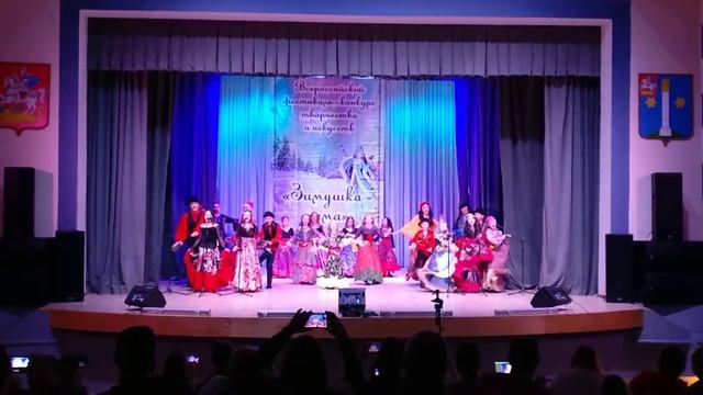 Цыган ходит. Фольклорный ансамбль "Жаворонки"