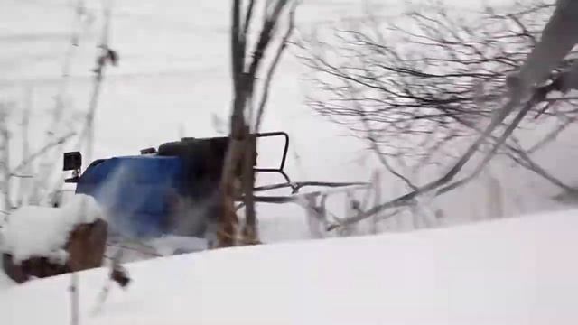 Покатушки на 2х гусеничном. Всесезонная модель 17 л. сил смотреть онлайн