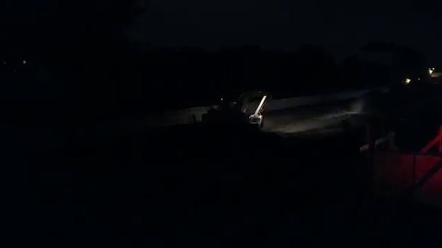 Ночной ремонт на улице Комсомольской не дает спать южносахалинцам смотреть онлайн