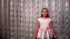 Виолетта Морозова читает стихотворение Сергея Есенина "Закружилась листва золотая"