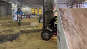 Эндуро тренировка в SPB ENDURO крытый эндуро стадион!#Эндуро #эндуропокатушки #хардэндуро #HASKY450