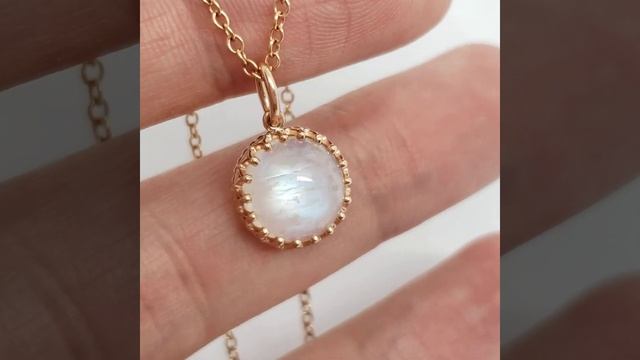Moonstone Rose Gold Pendant смотреть онлайн