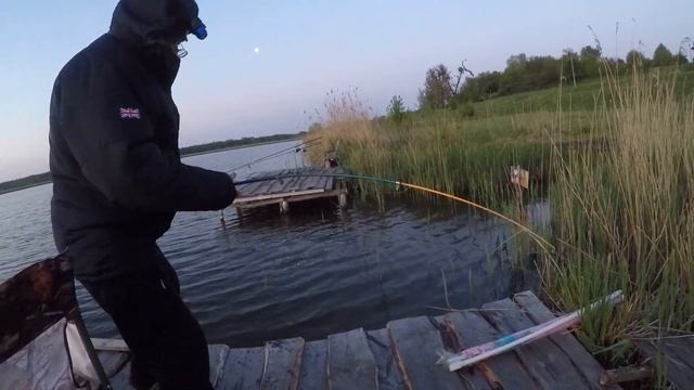 Рыбалка на Карася.На Фидер мелкий Карась - На Карповик крупный Карась.Ловля Карася Весной.#Рыбалка
