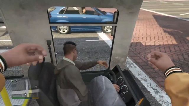 Angry Mexican tries to steal my bus! (GTA V) смотреть онлайн