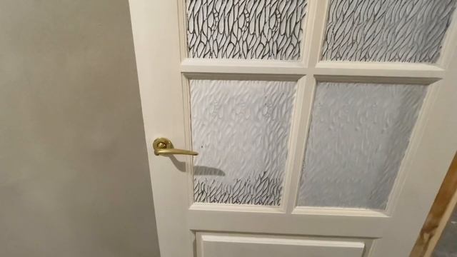 Реставрация деревянных дверей. Покраска витражных стекол. смотреть онлайн