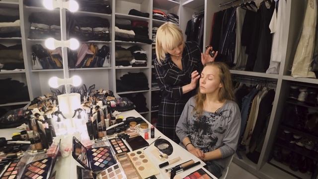 ШоШоу #2 | Учимся мейкапу, делаем три прически за пять минут и изучаем красоту на скорость смотреть онлайн