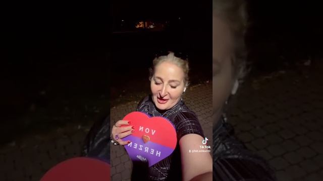 Моих любимых женщин поздравляю с днем МАТЕРИ с днем ЧЕЧЕНСКОЙ ЖЕНЩИНЫ ВЕЛИЧЕСТВЕННОЙ ?❤️? смотреть онлайн