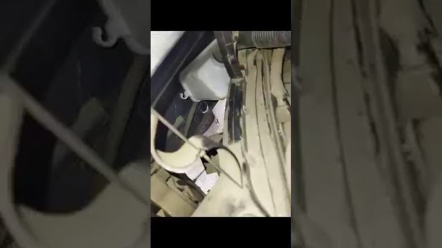 BMW E70. Замена бочка омывателя. смотреть онлайн