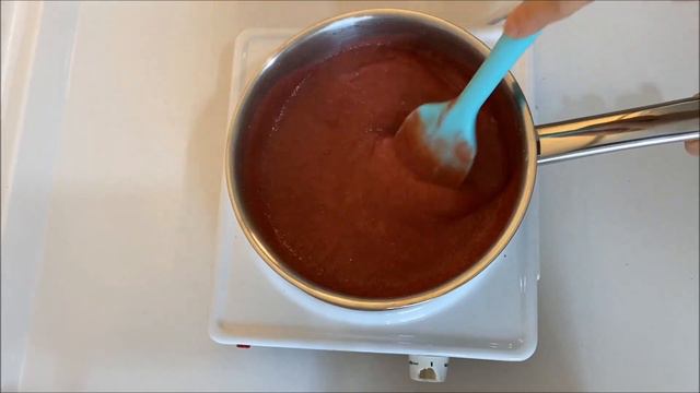 BÖYLE KAT KAT OLANINI İLK KEZ GÖRECEKSİNİZ MUHTEŞEM ÇİLEKLİ CHEESECAKE TARİFİ - Çiçekintarifleri