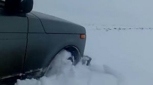 НИВА ВАЗ-2131М по снегу на И-511