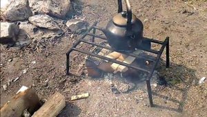 Подставка на костер для приготовления пищи