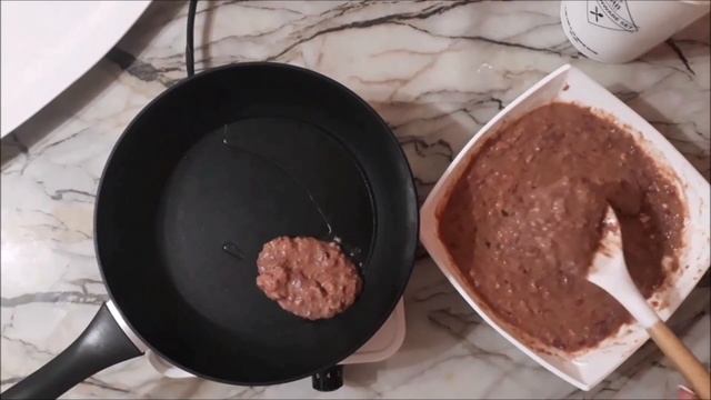 Печеночные оладьи с грибным соусом смотреть онлайн