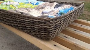 Лежанка для собак из ротанга