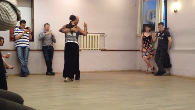 tangomagia.ru линейное болео вперед (помахать ногами) смотреть онлайн