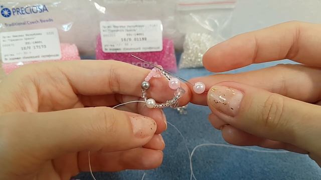 Ажурный жгут из бусин, сколов натуральных камней и жемчужных бусин. Мастер класс. Бисероплетение.