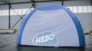 Надувная палатка на постоянной подкачке для проведения мероприятий или организации торговых точек