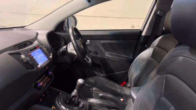 Kia Sportage 4WD Petrol смотреть онлайн