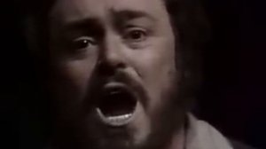 Luciano Pavarotti : Una furtiva lacrima