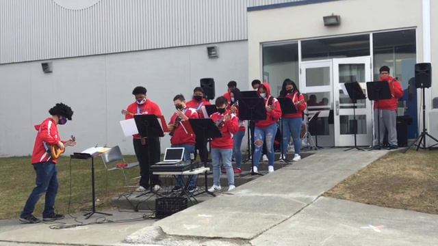 Thunderbird Ukulele Performs "Sucker" смотреть онлайн