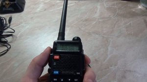 Распаковка радиостанции BAOFENG UV-5R и краткий обзор Unpacking the BAOFENG UV-5R radio and an