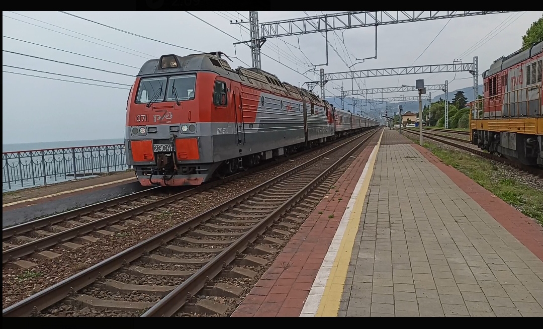 РЖД Электровоз 2ЭС4К с пассажирским поездом Печора - Адлер | Поезд | Железная дорога | Россия