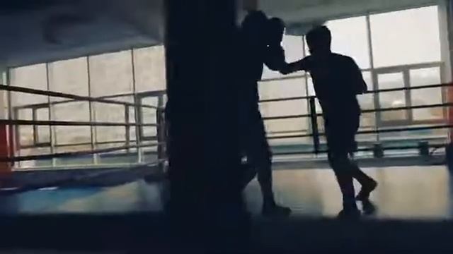 КЛУБ ЕДИНОБОРСТВ МЕНТАЛИТЕТ боксеры Архирейский Константин и Афив Насер смотреть онлайн