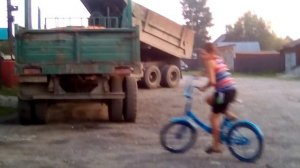 Мои первые трюки на BMX для начинающих.