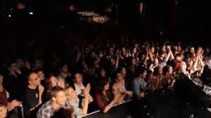 Passenger. Let Her Go (first video)