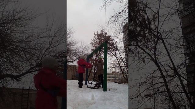 Двойные качели смотреть онлайн