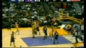 Kobe spins away from Fred Jones then 360s