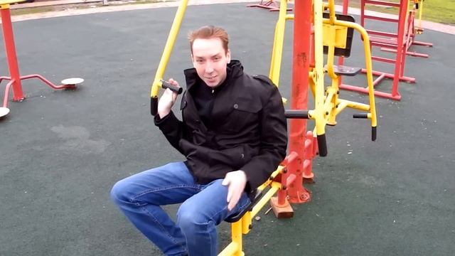 Жим в уличном тренажёреРжака.Workout смотреть онлайн