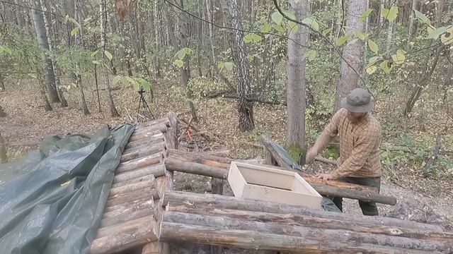 building bushcraft survival Dugout shelter , alone in dark forest , no talking смотреть онлайн