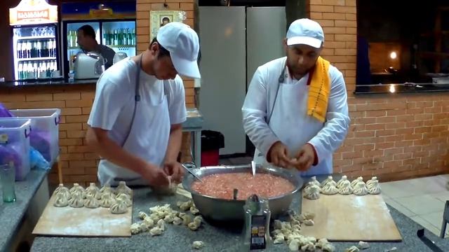 Приготовление хинкали - Imeruli Ezo Natakhtari / Imeruli Ezo Nataxtarshi смотреть онлайн