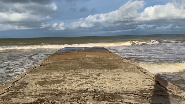 КРЫМ море после шторма КРАСОТА / Песчаное