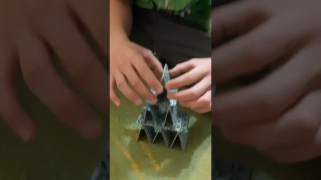 СОБИРАЕМ КАРТОЧНЫЙ ДОМИК. ЧЕМ ЗАНЯТЬ ДЕТЕЙ ДОМА. ????  АЛЁША.11.2020