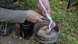 Рыбалка с Ночёвкой в Землянке. Попали на жор хариуса. Добрые походы.