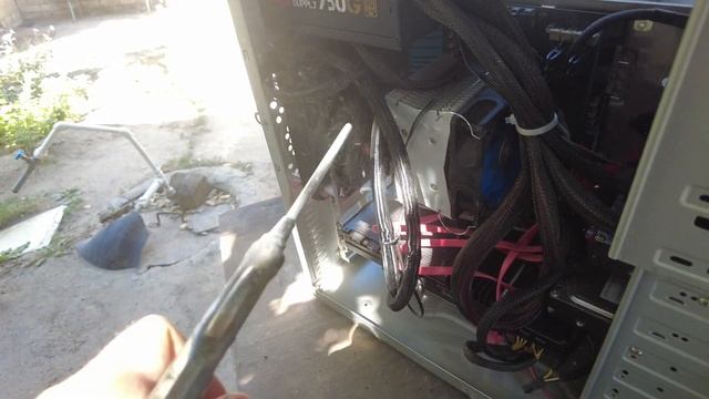 Как почистить компьютер от пыли при помощи компрессора? смотреть онлайн