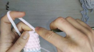 Зайка из плюшевой пряжи крючком. Часть 1