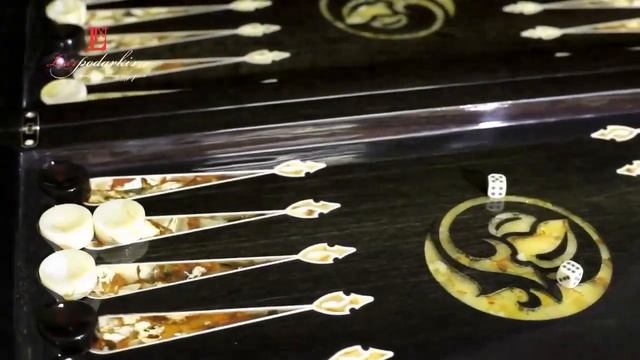 Нарды из янтаря "Лев" подарок боссу от LuxPodarki.ru смотреть онлайн